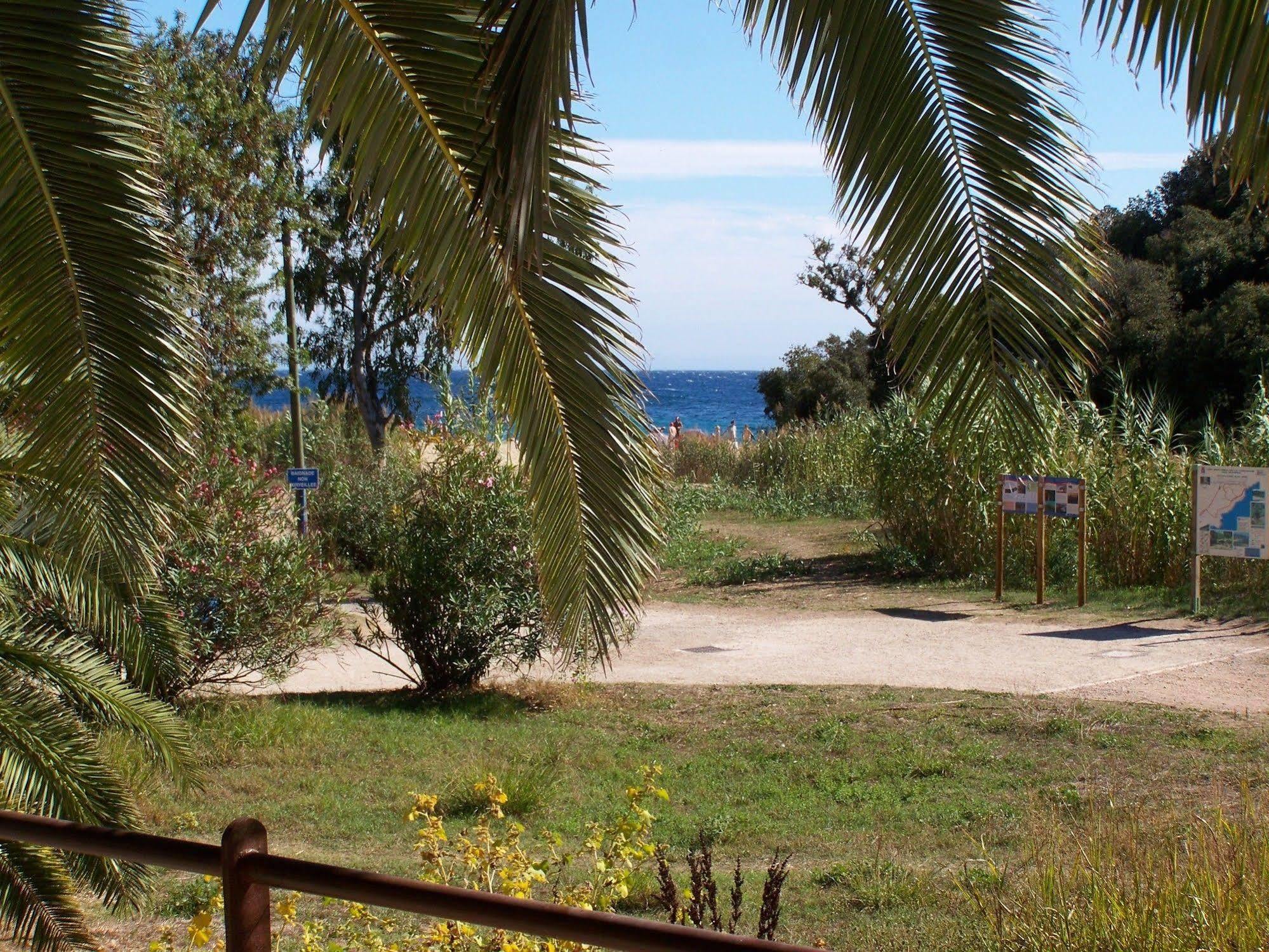 Hotel Le Clos Des Sept Palmiers 5*